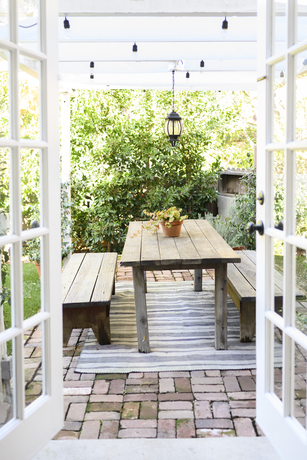 perfect outdoor dining situation